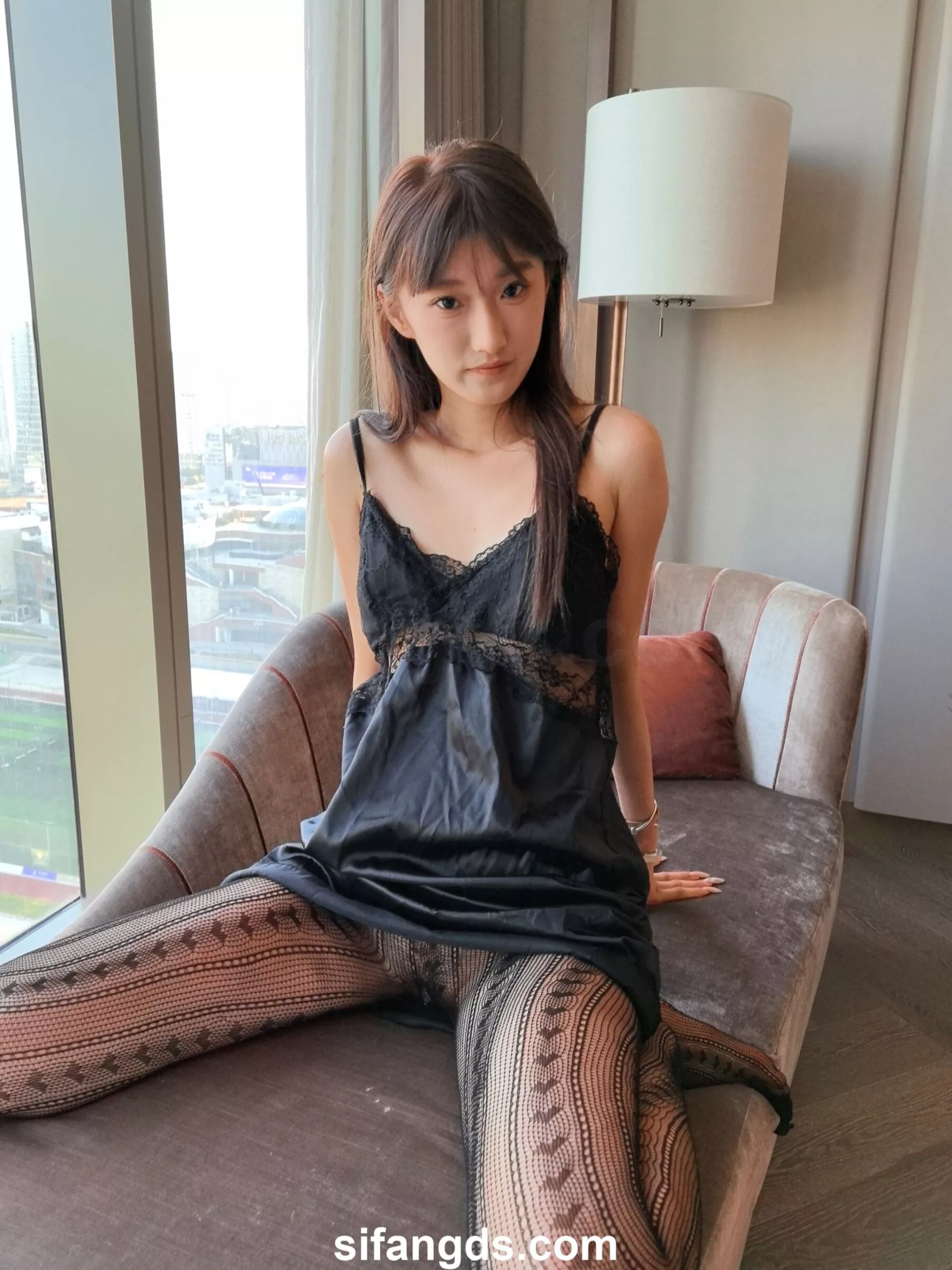 435P
