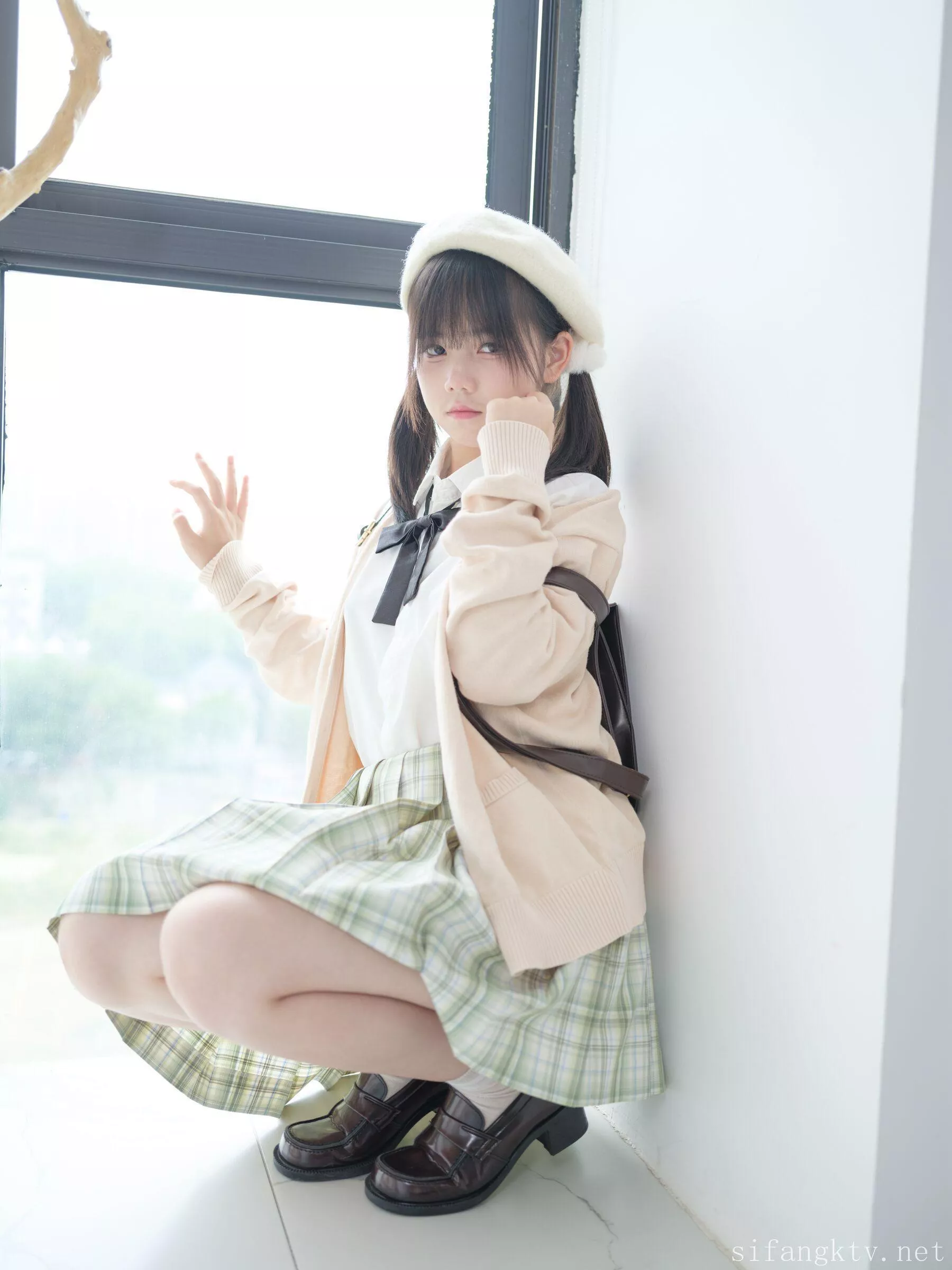 019P