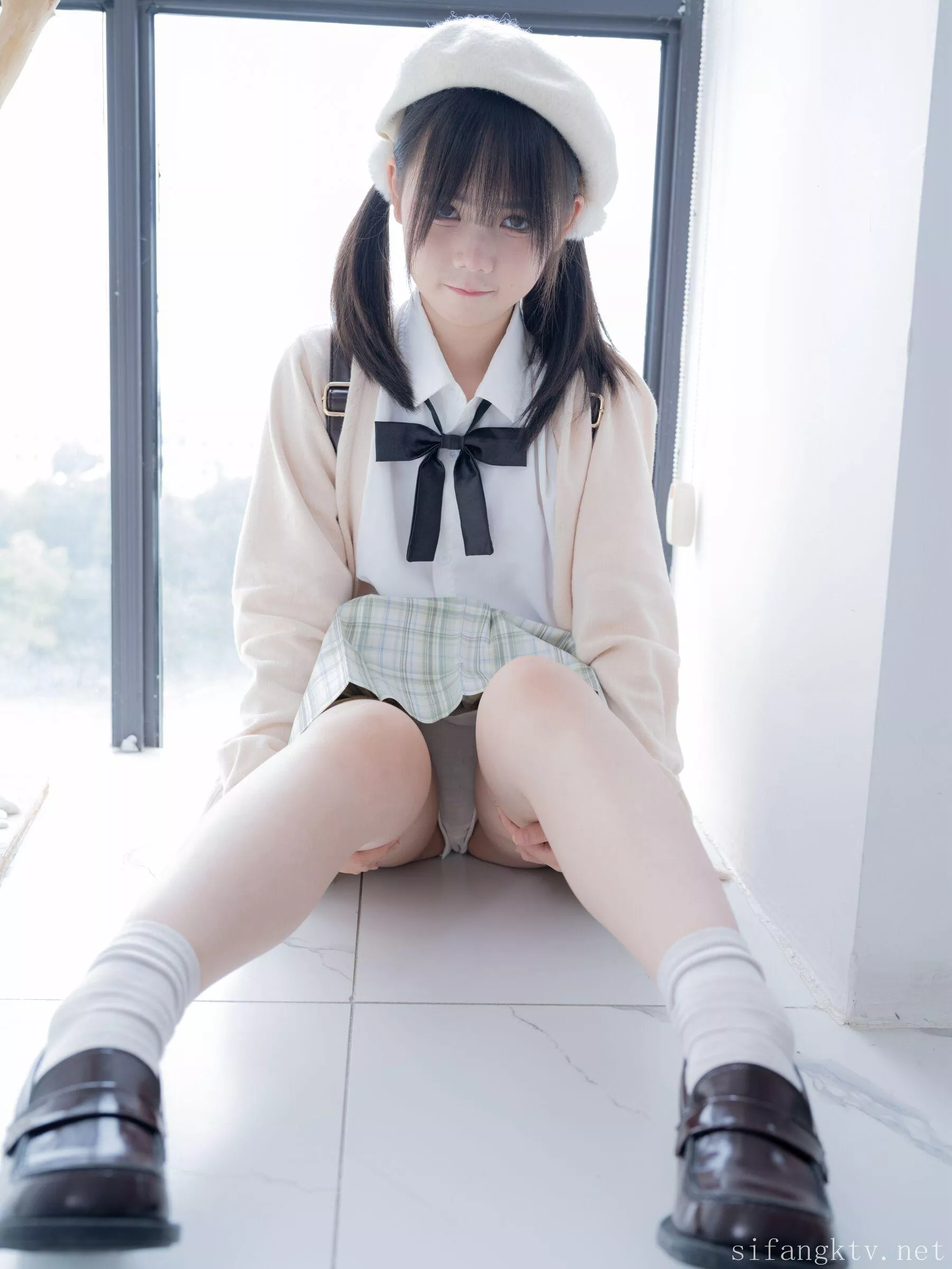 024P